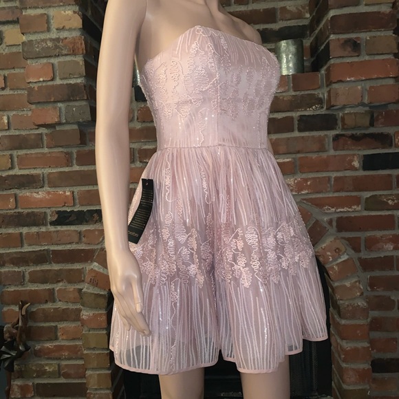 Never worn baby pink Bebe cocktail dress - Picture 2 of 6
